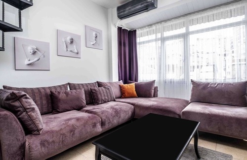 Cihangir Apartment | Sleek Flat with Excellent View in Cihangir