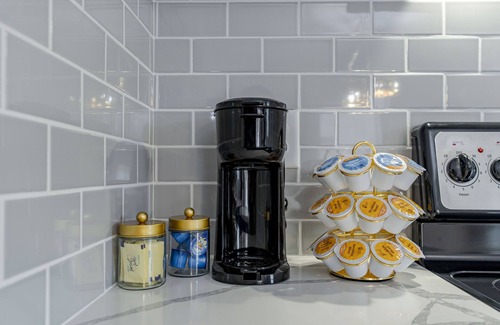 Elizabethtown House | Sleek+ Modern Home Close to Downtown