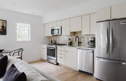 Navy Yard Apartment | Sleek Navy Yard 1BR w/W/D, near Dining, Bars & Nightlife, by Blueground