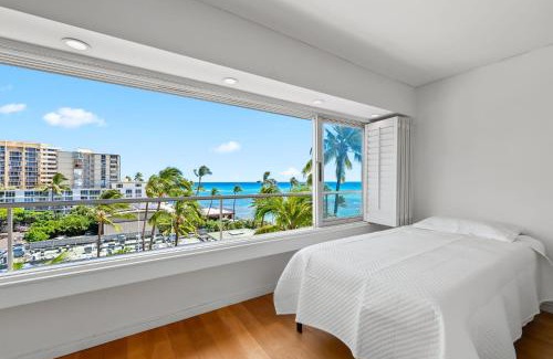 Diamond Head - Kapahulu - St. Louis Apartment | Sleek Oceanside Oasis 1-Bedroom CS condo