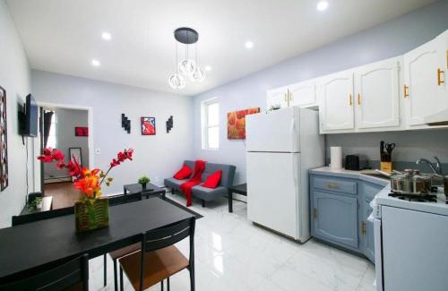 The Heights Apartment | Sleek one-bedroom abode near NYC