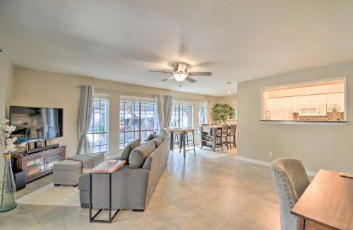 Cloisters Apartment | Sleek Phoenix Condo Walk to Biltmore Fashion Park
