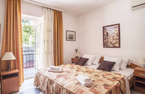 Lepetane Apartment | Sleek Studio Flat with Balcony near Beach in Tivat