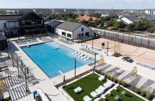 Pflugerville Apartment | Sleek Stylish Apartment in Prime Location