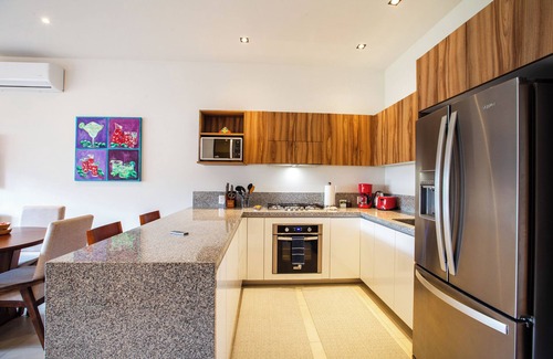 Diaz Ordaz Condo | Sleek Versalles 2BR Roma Encore