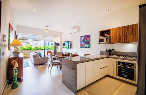 Diaz Ordaz Condo | Sleek Versalles 2BR Roma Encore