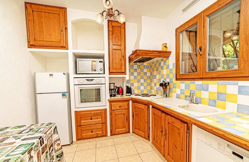 Le Bar-sur-Loup Apartment | Sleep 8 flat near cannes and grasse french riviera