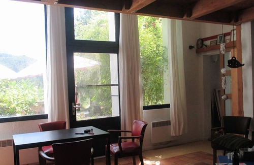 Le Vigan House | Sleep at school in a guest house