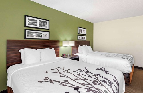Charles City Hotel | Sleep Inn & Suites