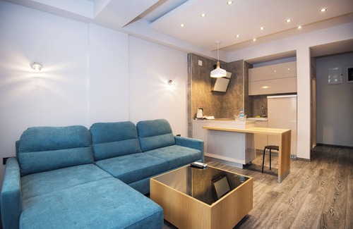 Centar Hotel | Sleep Well in 3 Modern Rooms with Free Breakfast Close to Macedonia Square