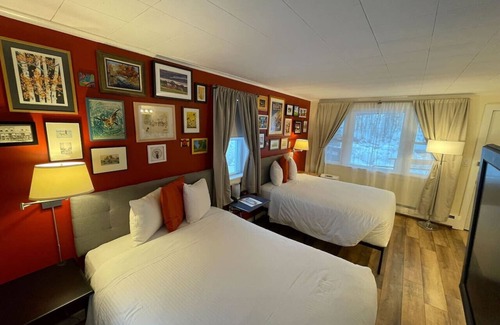 Woodstock Hotel | Sleep Woodstock Mobility Impaired Accessible Suite
