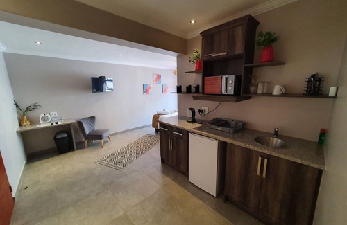 Dullstroom Apartment | Sleepat84