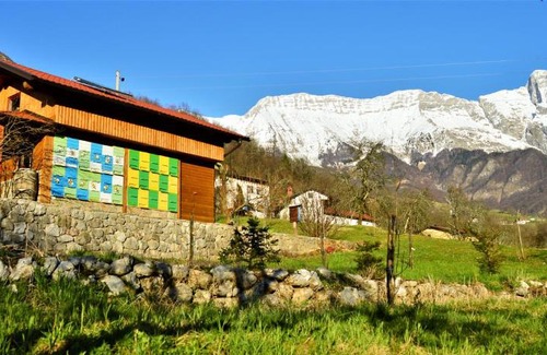 Kobarid House | Sleeping with the bees Kozjak