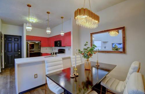 S Y Jackson House | Sleeps 11 Mountain Views Fully Renovated