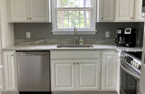 Clarksville House | Sleeps 11 on Water by BoatRamp w/LakeToys+GameRoom
