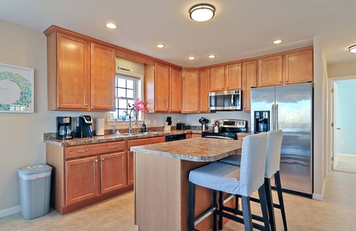 Frederica House | Sleeps 12. Near Bowers Beach, DE Turf, Speedway, AF Base, Casino. New Listing!