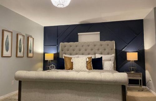 Amarillo House | Sleeps 20 6 BR Duplex near PD Canyon Dinning