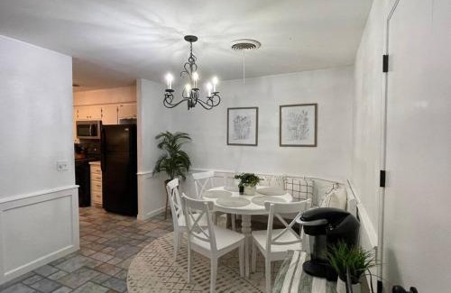 Amarillo House | Sleeps 20 6 BR Duplex near PD Canyon Dinning