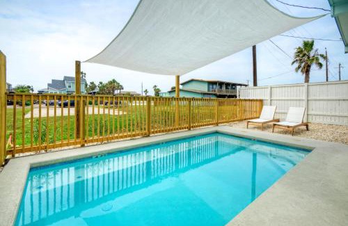 Shibui Sands House | Sleeps 24 2 Homes Walk to the Beach Private Pools Fire Pit Modern Design