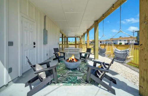 Shibui Sands House | Sleeps 24 2 Homes Walk to the Beach Private Pools Fire Pit Modern Design