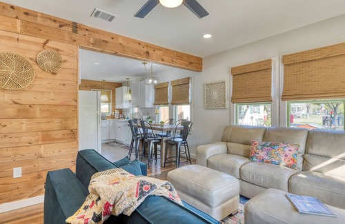 Near East Side House | Sleeps 24 in beds - 2 Homes - Walk to RiverWalk