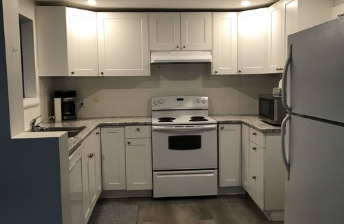 Wasaga Beach Cottage | Sleeps 8! Just a 2 Min. Walk to Beach 1