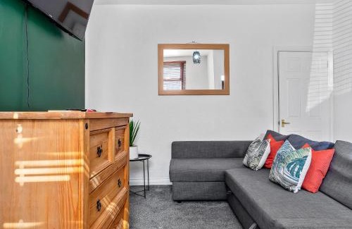 Barrow-in-Furness House | Sleeps 8! Stylish 2 Bedroom House In Barrow-in-Furness - close to BAE Systems, Hospital & Lakes
