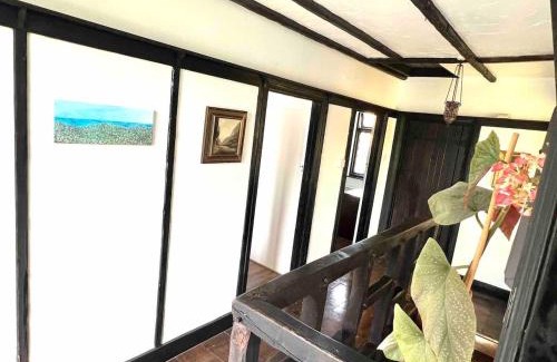 Wraysbury House | Sleeps 8 Thamefront Gem w PetsOK Free Parking