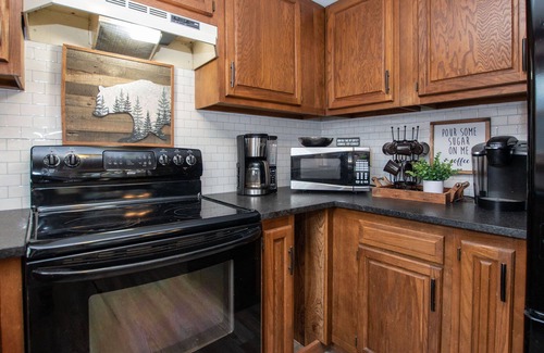 Watkins Glen Cottage | Sleepy Bear Lodge: Private Pond, Peaceful Setting and Great Location!