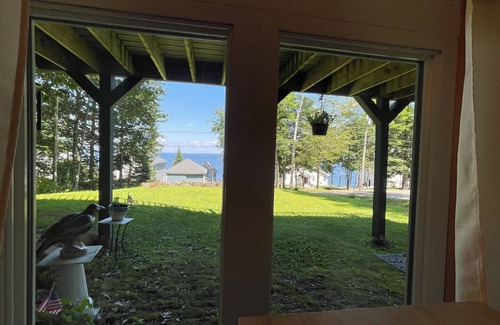 Northport Apartment | Slice of Heaven, steps to the beach