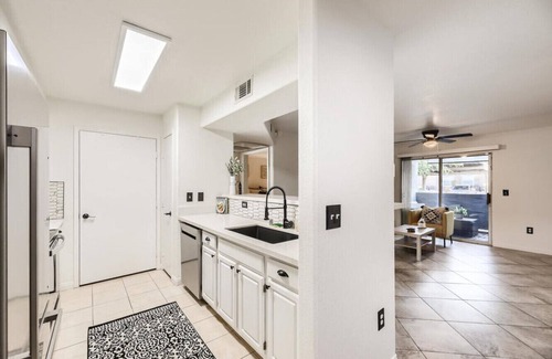 Silverado Ranch Condo | Slick Silver 1qu & sofabed1bath pool-spa gym1floor