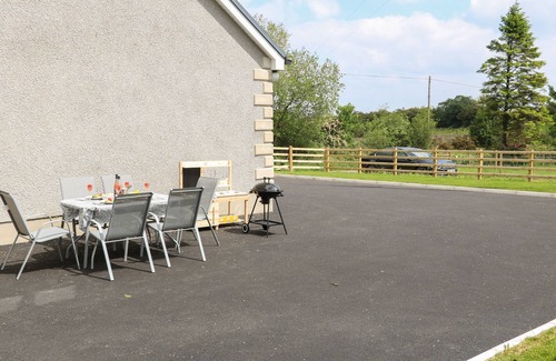 Magherafelt Cottage | SLIEVE GALLION COTTAGE, family friendly, with a garden in Moneymore