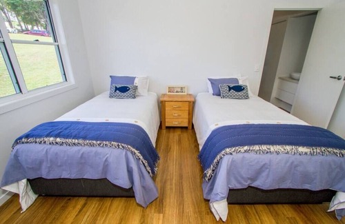 Seventeen Seventy House | Slipaway - Unparalleled views of the bay of 1770