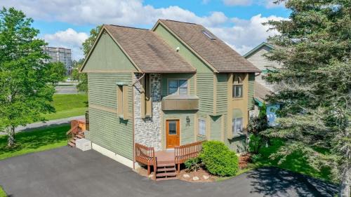 McHenry House | Slope Side