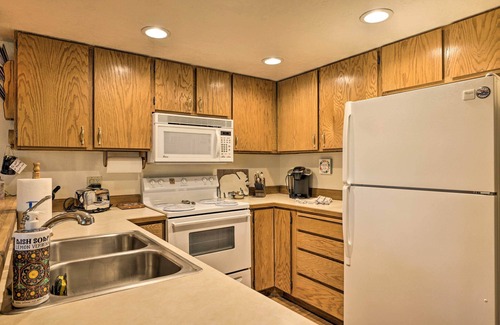 Brian Head Condo | Slopeside Condo with Hot Tub + Game Room Access!