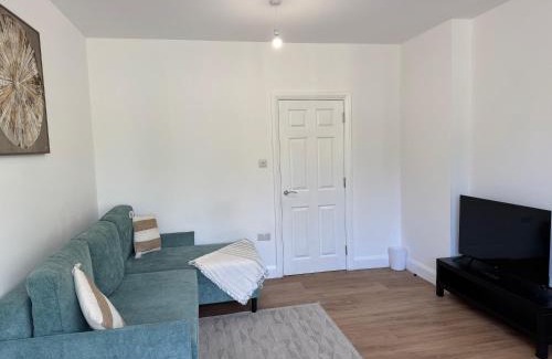 Wallington North Apartment | SM6 Lotus House