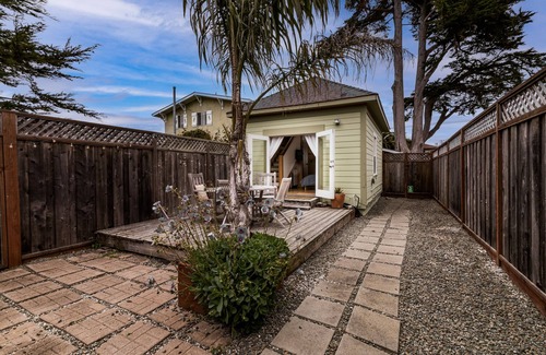 Half Moon Bay Cottage | Small Beach Cottage near the Coastal Trail and The Ritz