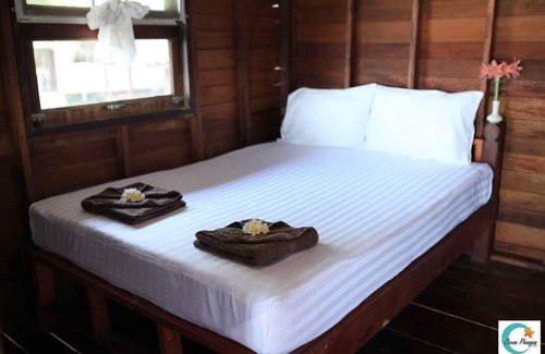 Baan Tai House | Small bungalow with Seaview
