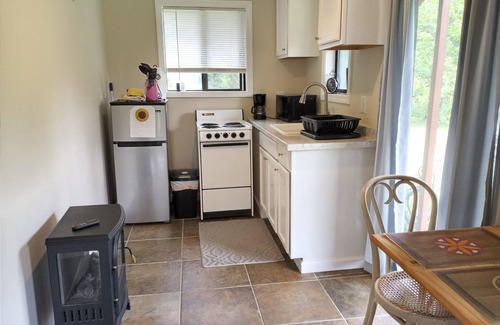 Cherokee Cabin | Small cabin living on river