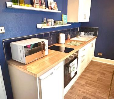 Helensburgh Apartment | Small Cosy Flat