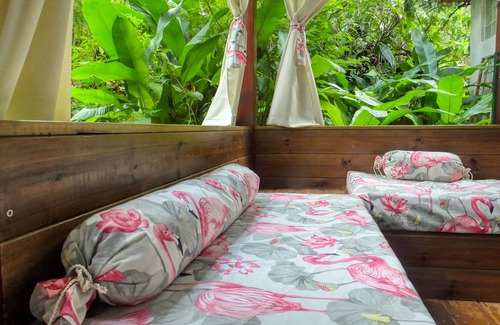 Pointe-Noire House | Small cottage for a couple in a tropical garden