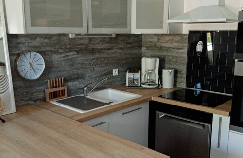 Saint-Georges-de-Didonne House | Small house 28 m2 classified 2 stars, any comfort, near beaches