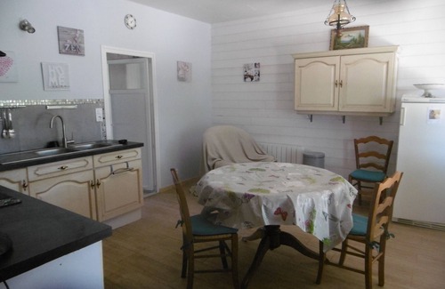Sainte-Maure-de-Peyriac House | small house in a haven of peace