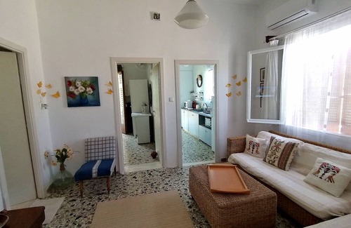 Nea Artaki House | Small house with garden in Nea Artaki