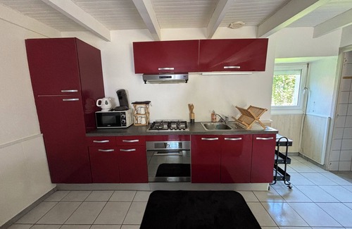 Mespaul House | Small, quiet house in the countryside with a large garden.