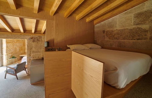 Donon House | Small stone house four 4 people in an unspoilt natural setting 1km from the sea