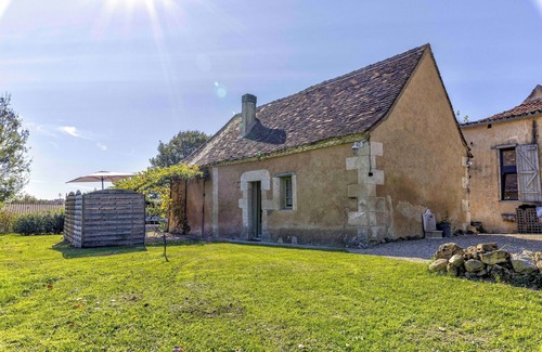 Saint-Sauveur Cottage | Small stone house - Terrace - Parking - Swimming pool - Near Bergerac