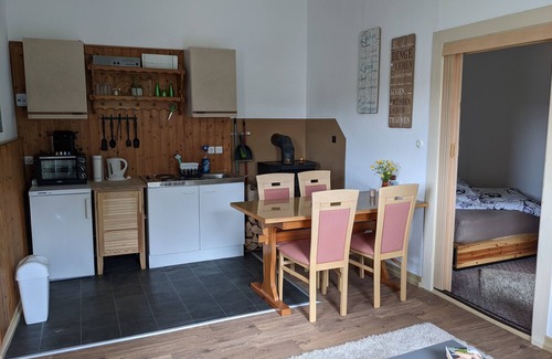 Saalburg-Ebersdorf Apartment | Small vacation apartment by the Thuringian Sea