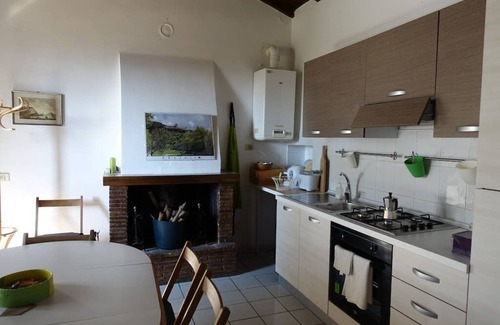 Bovara House | Small villa with views of the Umbrian valley