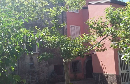 Roccamonfina House | Small villa in the cool and picturesque hilly landscape of Roccamonfina